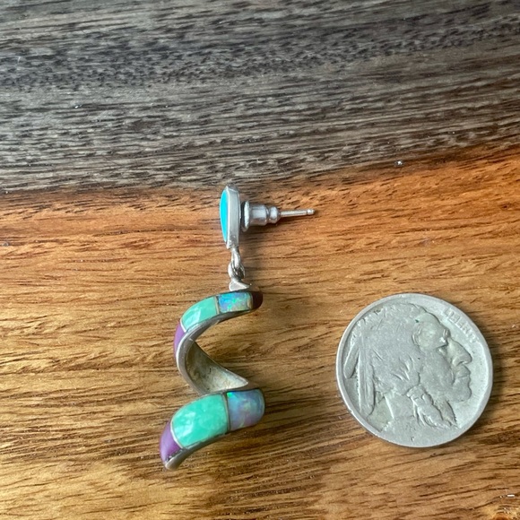 Vintage Navajo Swirl Earrings - Picture 10 of 15